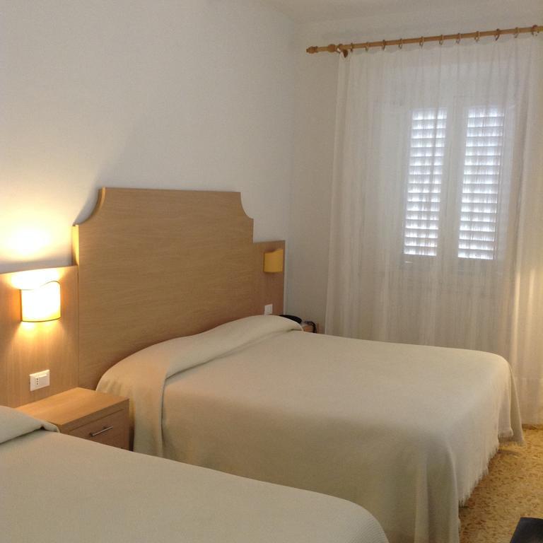 Albergo Giugni Прато Екстер'єр фото